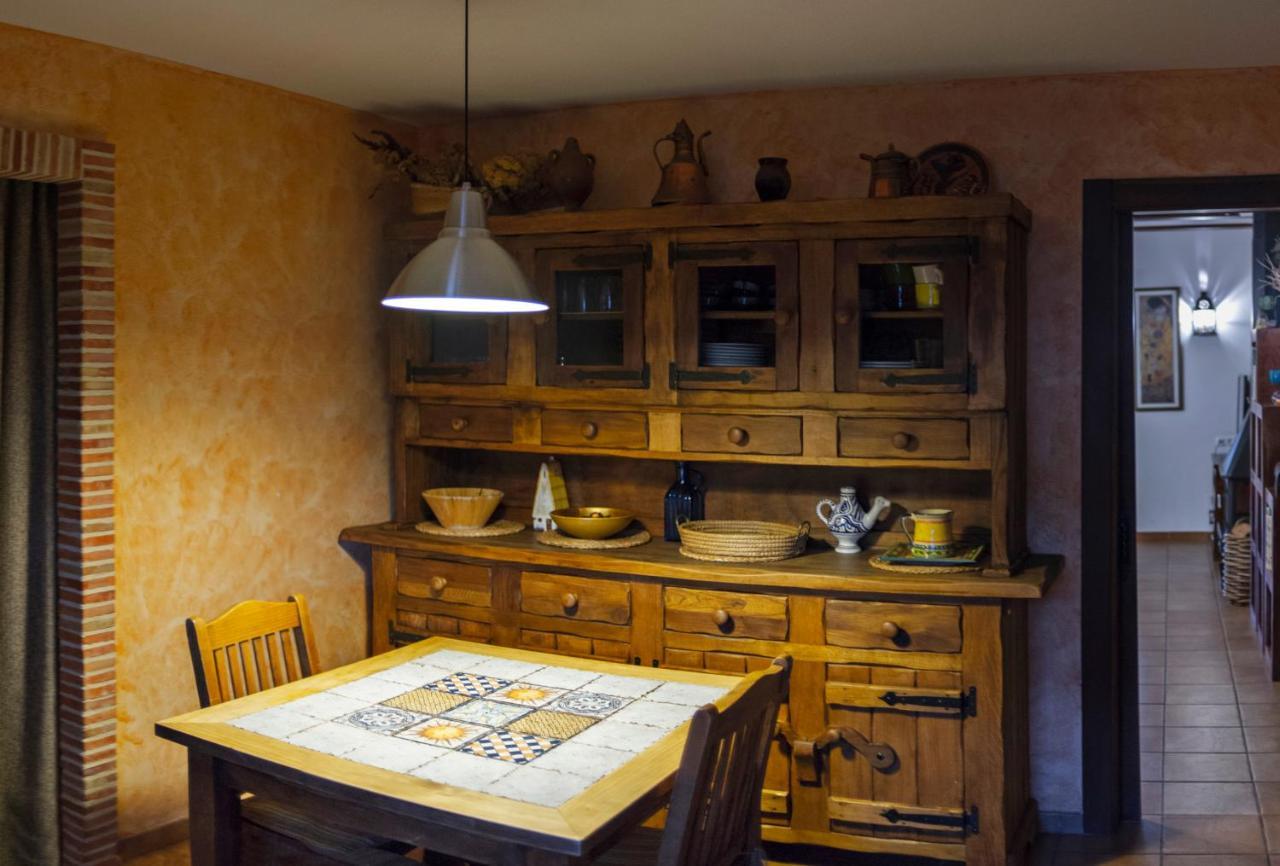 Casa Rural La Loma Nohales ภายนอก รูปภาพ