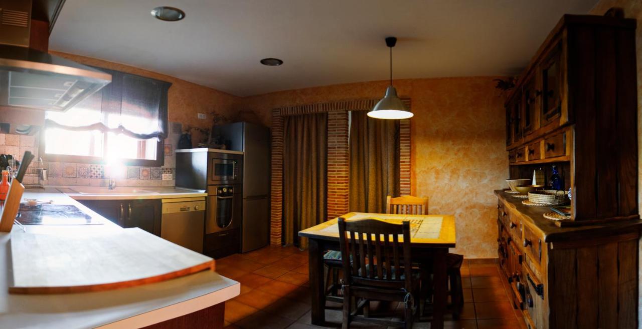 Casa Rural La Loma Nohales ภายนอก รูปภาพ
